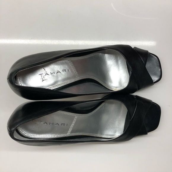 ☝️FREE WITH PURCHASE☝️TAHARI open toe heels - Picture 2 of 5